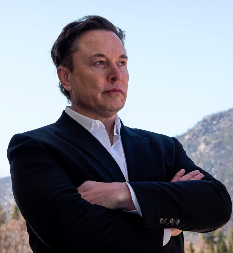 Musk prevê uma IA acima dos humanos e um mundo sem importância para o dinheiro em 2036